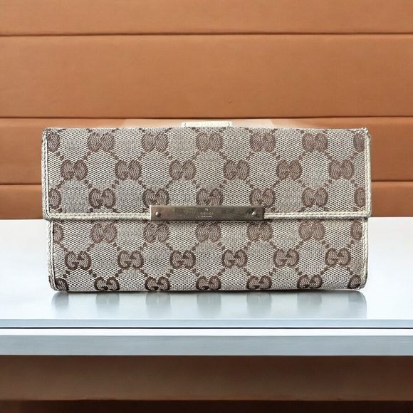 Gucci Accessories - 💙 Authentic Gucci GG Canvas Long Wallet